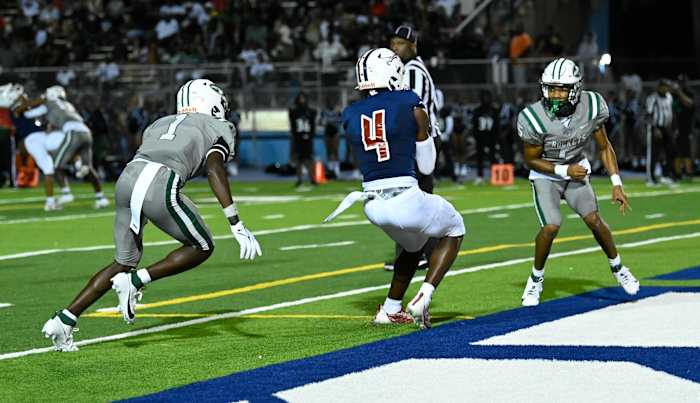 Chaminade-Madonna vs Miami Central Football - Robson Lopes - 08-26-20231143
